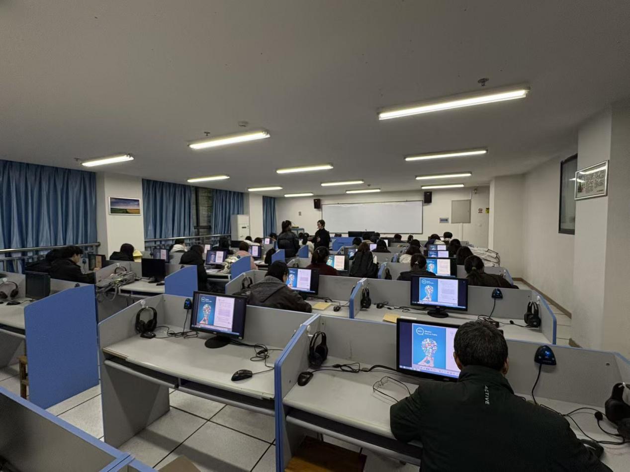 吉首校区顺利开展开学第一周教学检查工作